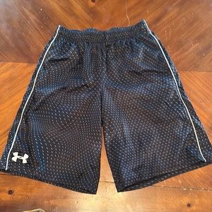 Under Armour boys YM shorts